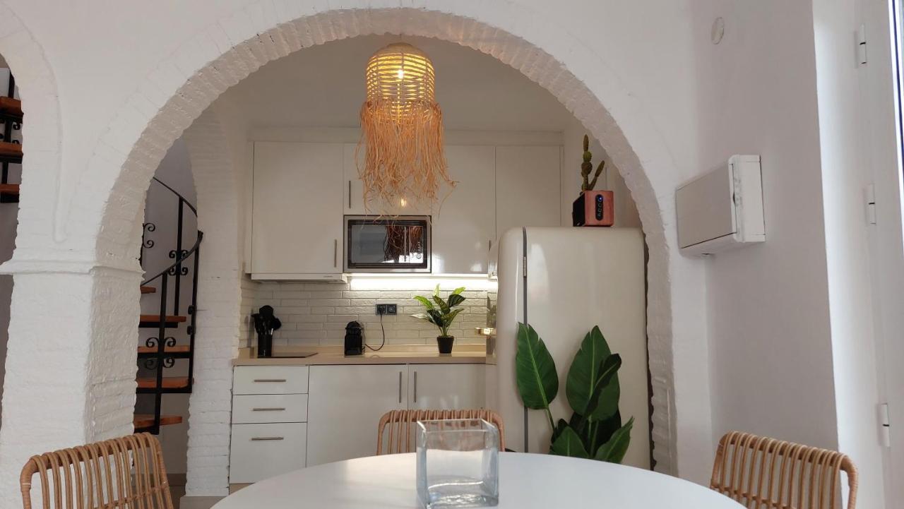 New Boho Home With Balcony, Private Garden And Communal Pool ネルハ エクステリア 写真