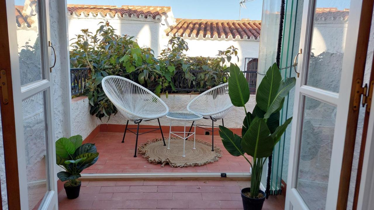 New Boho Home With Balcony, Private Garden And Communal Pool ネルハ エクステリア 写真
