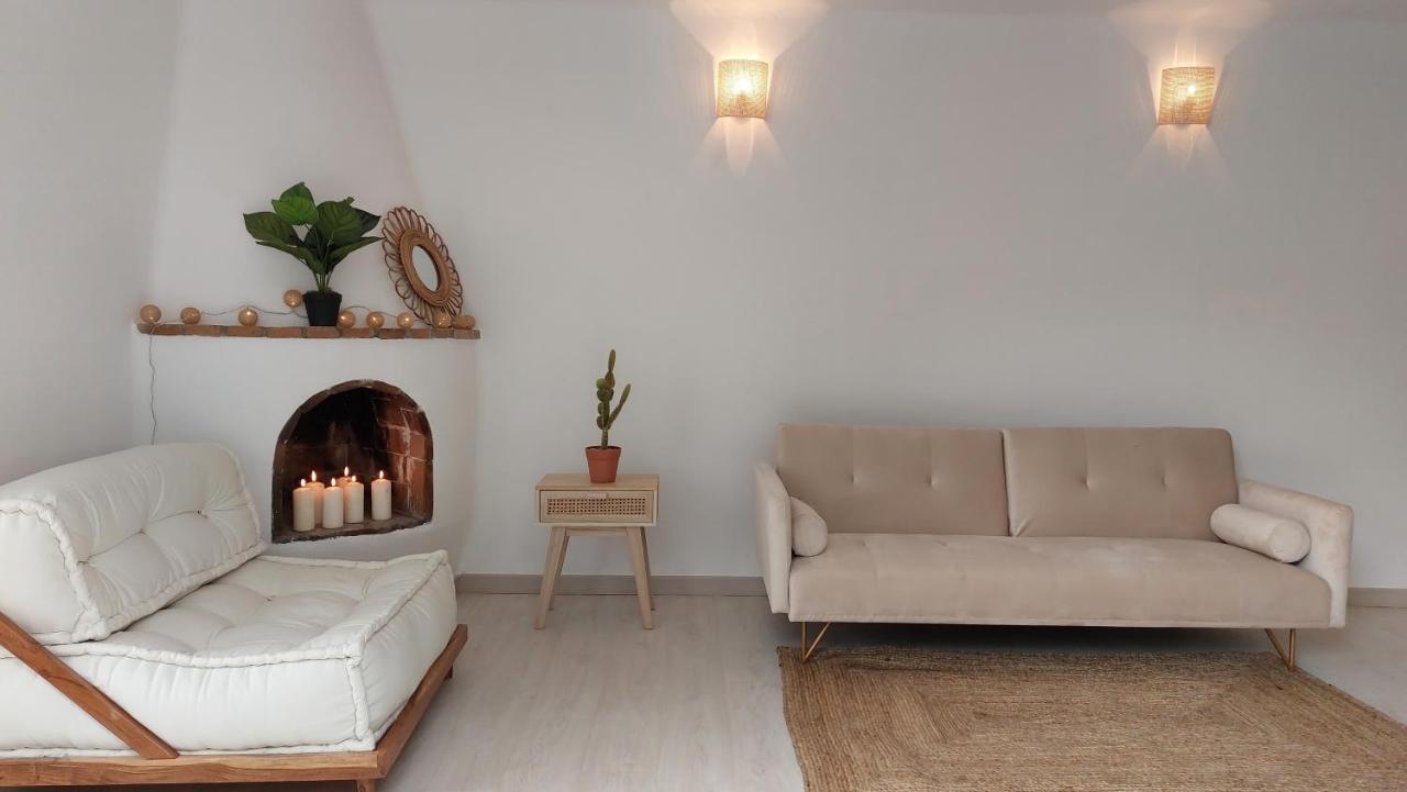New Boho Home With Balcony, Private Garden And Communal Pool ネルハ エクステリア 写真