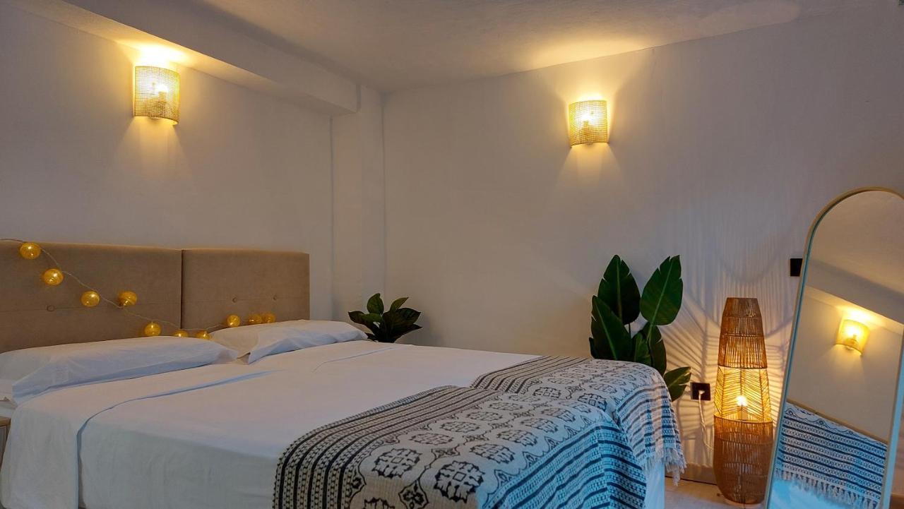 New Boho Home With Balcony, Private Garden And Communal Pool ネルハ エクステリア 写真